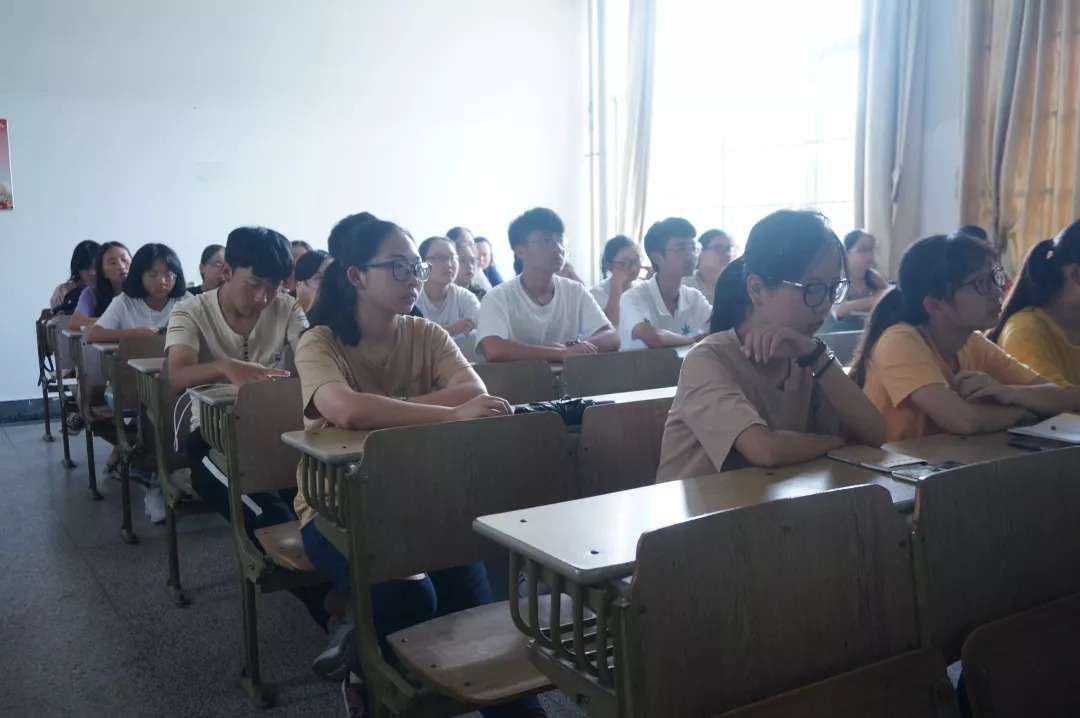黑白体育